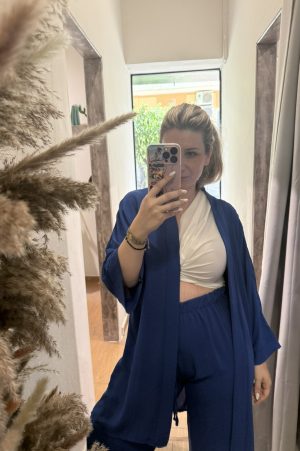 Alternative view of Kimono set blue